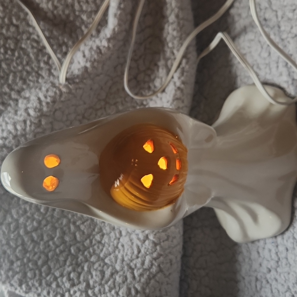 Halloweem Ceramic Spooky Ghost with Smiling Pumpkin Decor Light - Picture 7 of 11